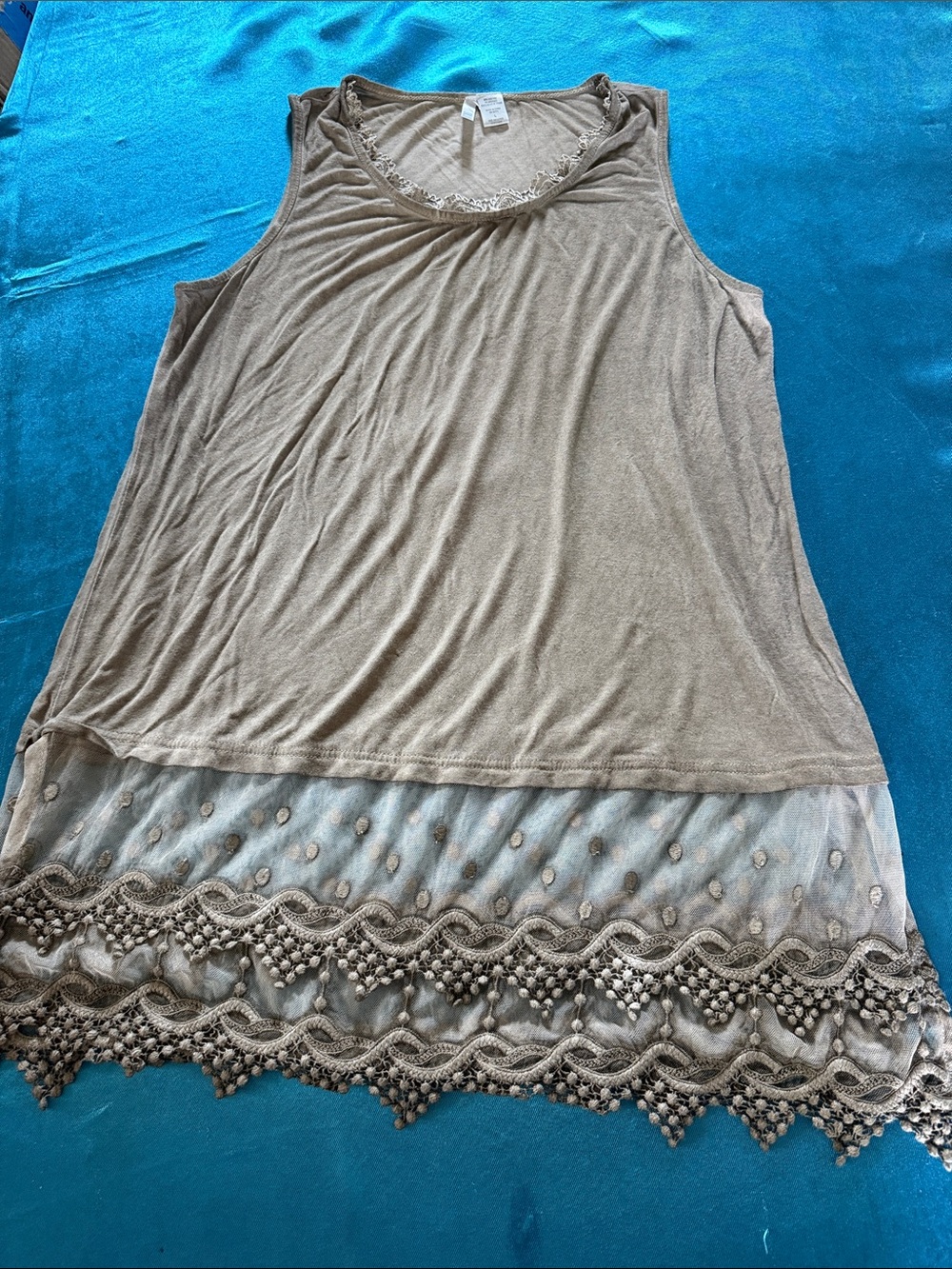 Kaktus Taupe Embroidered Hem Sleeveless Tank